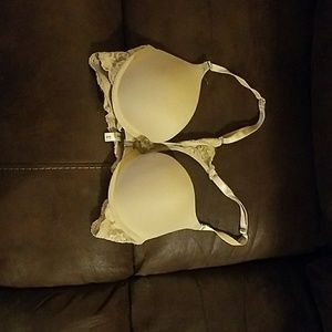 34 b bra